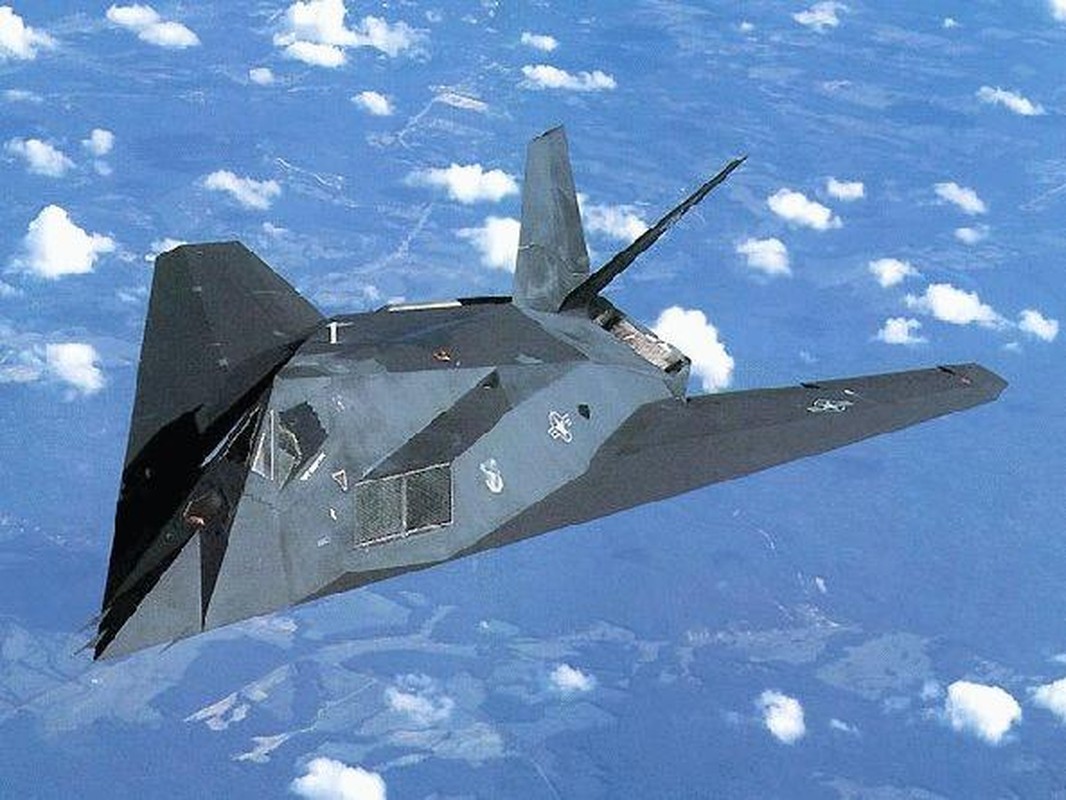 F-117 Nighthawk: Chien dau co tang hinh dau tien tren the gioi-Hinh-5