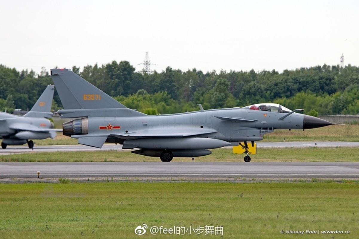 Mang duoc sieu ten lua, J-10 Trung Quoc khong con so F-16?-Hinh-6