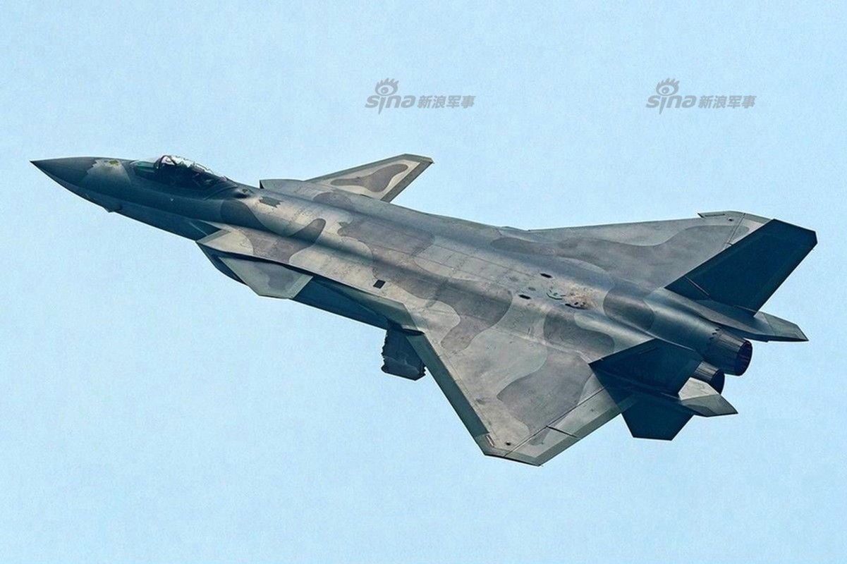 Tranh thu F-35 nam dat, Trung Quoc tang toc san xuat J-20?-Hinh-5