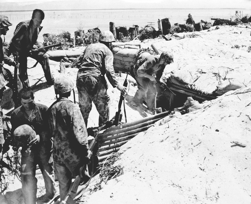 Chien truong Tarawa: TQLC My lan dau giap mat quan Nhat-Hinh-17