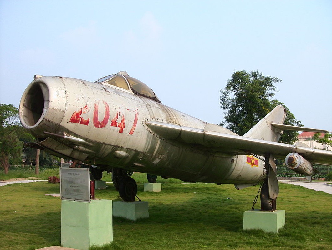 Tran Dong Hoi: Chien tich phi thuong cua tiem kich MiG-17 Viet Nam