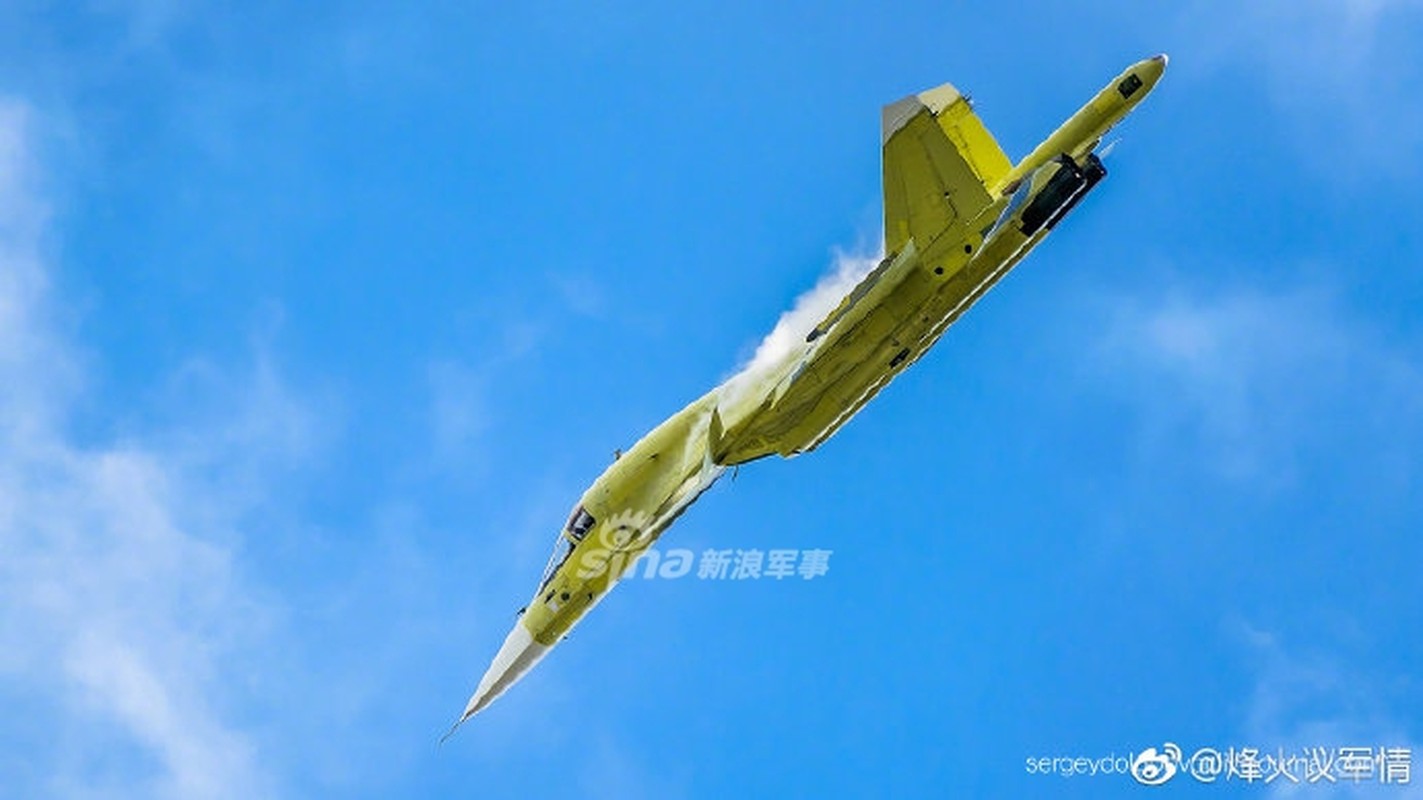 Can canh Su-34 “tran truong” bay thu khi vua ra khoi nha may-Hinh-5