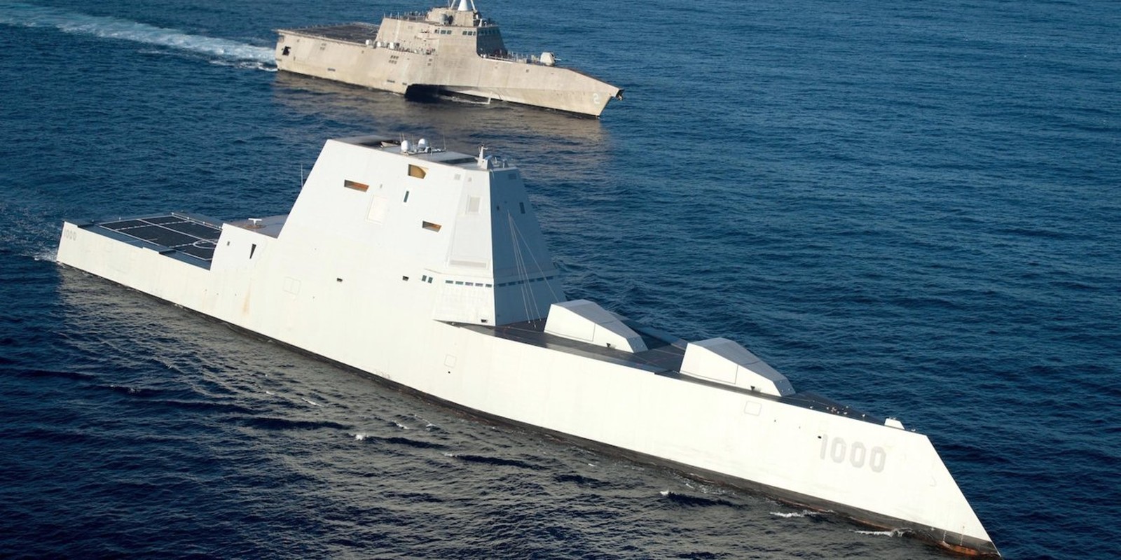 Da nam 2019, khu truc ham Zumwalt van khong co dan ban