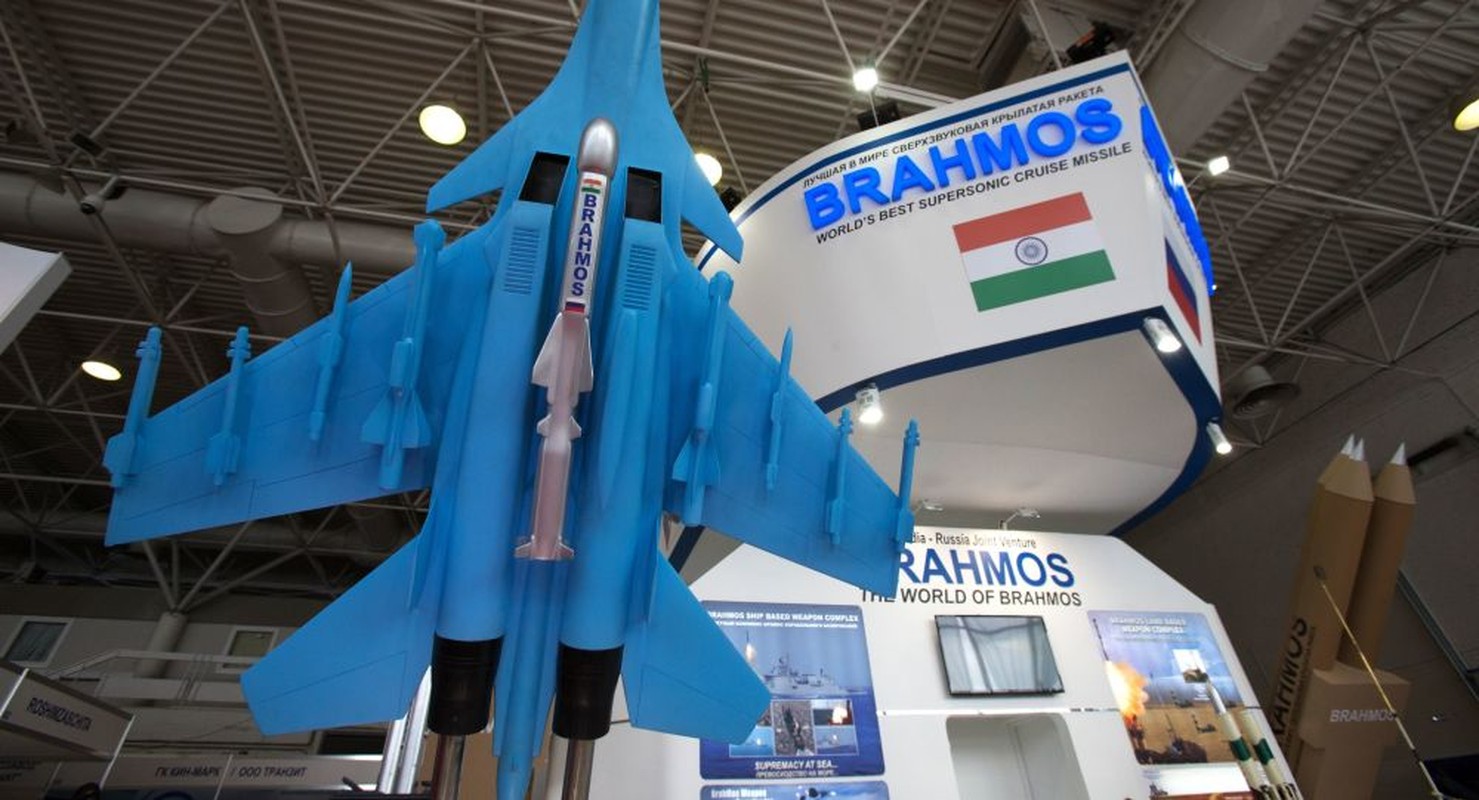 Sau Su-30MKI, An Do se mang ten lua BrahMos len MiG-29-Hinh-8