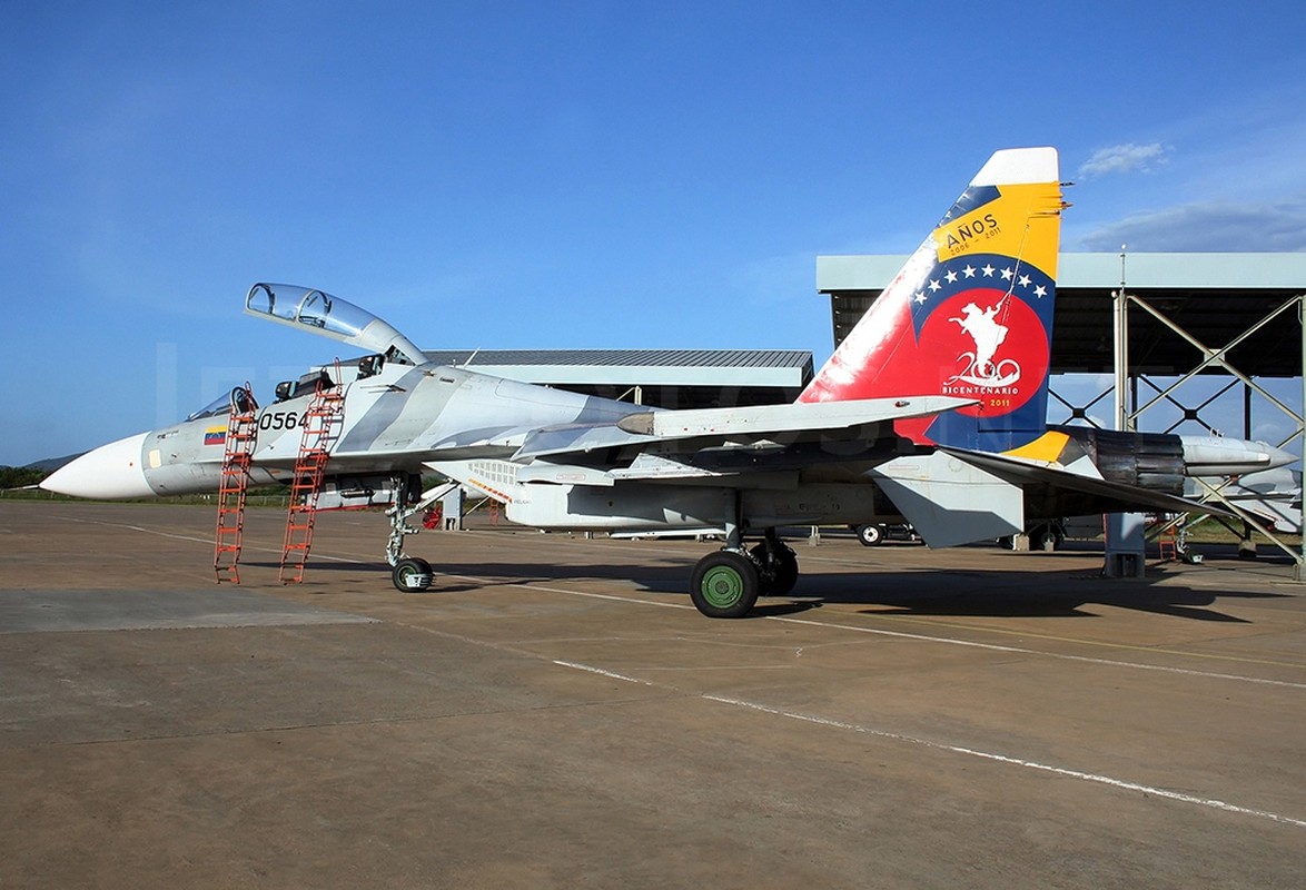 Venezuela khoe Su-30, chung minh suc manh khong quan nhat Nam My-Hinh-5