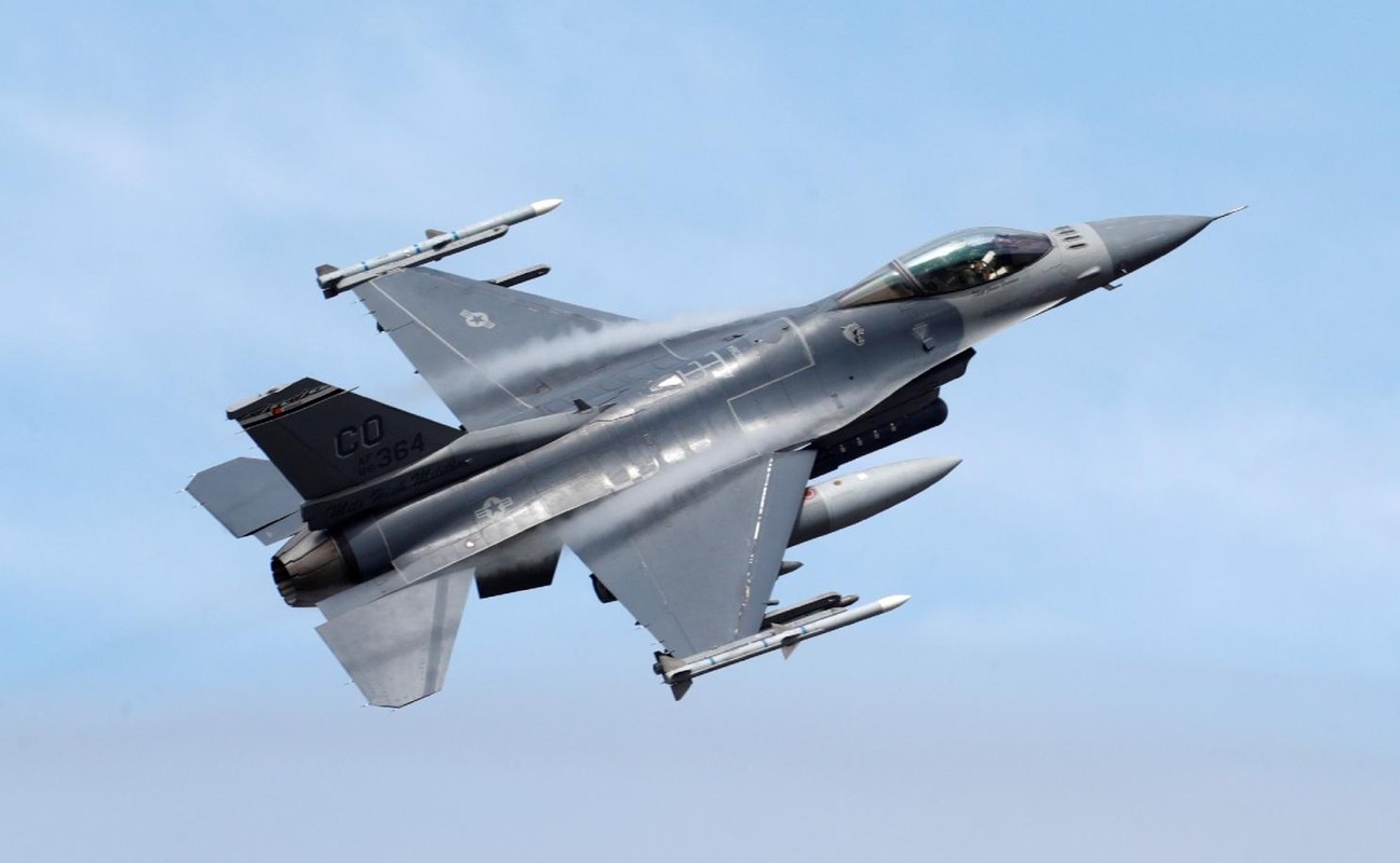 Chi 13 ty USD mua F-16, Dai Loan quyet vuc day khong quan-Hinh-5