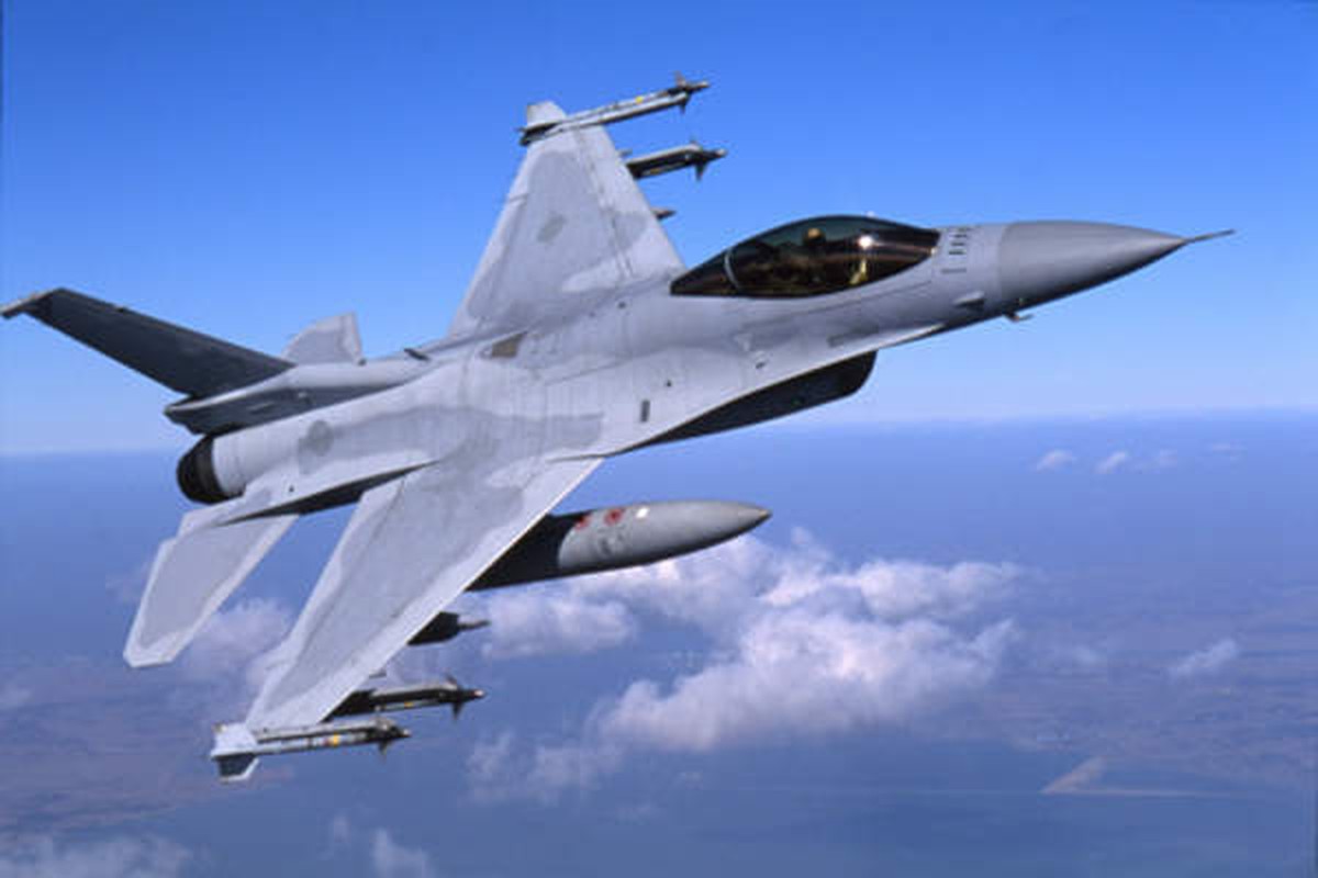 Chi 13 ty USD mua F-16, Dai Loan quyet vuc day khong quan