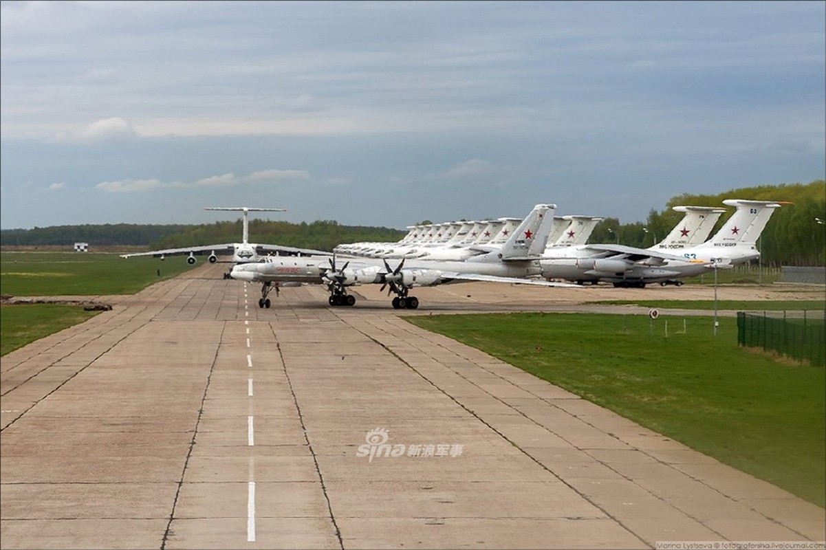 'Trinh' tac chien cua 'gau bay' Tu-95 khi duoc bom xang