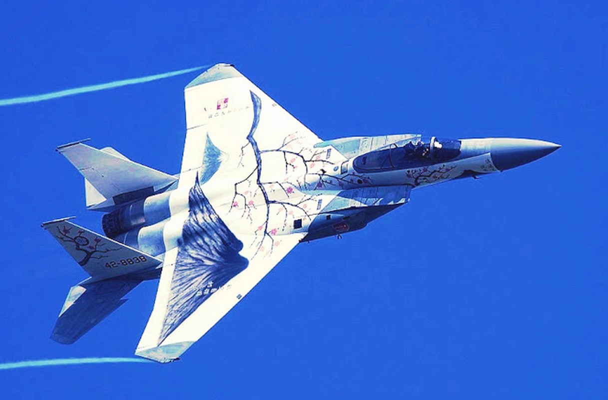 Nhat dang co trong tay bao nhieu tiem kich hang nang F-15?-Hinh-3