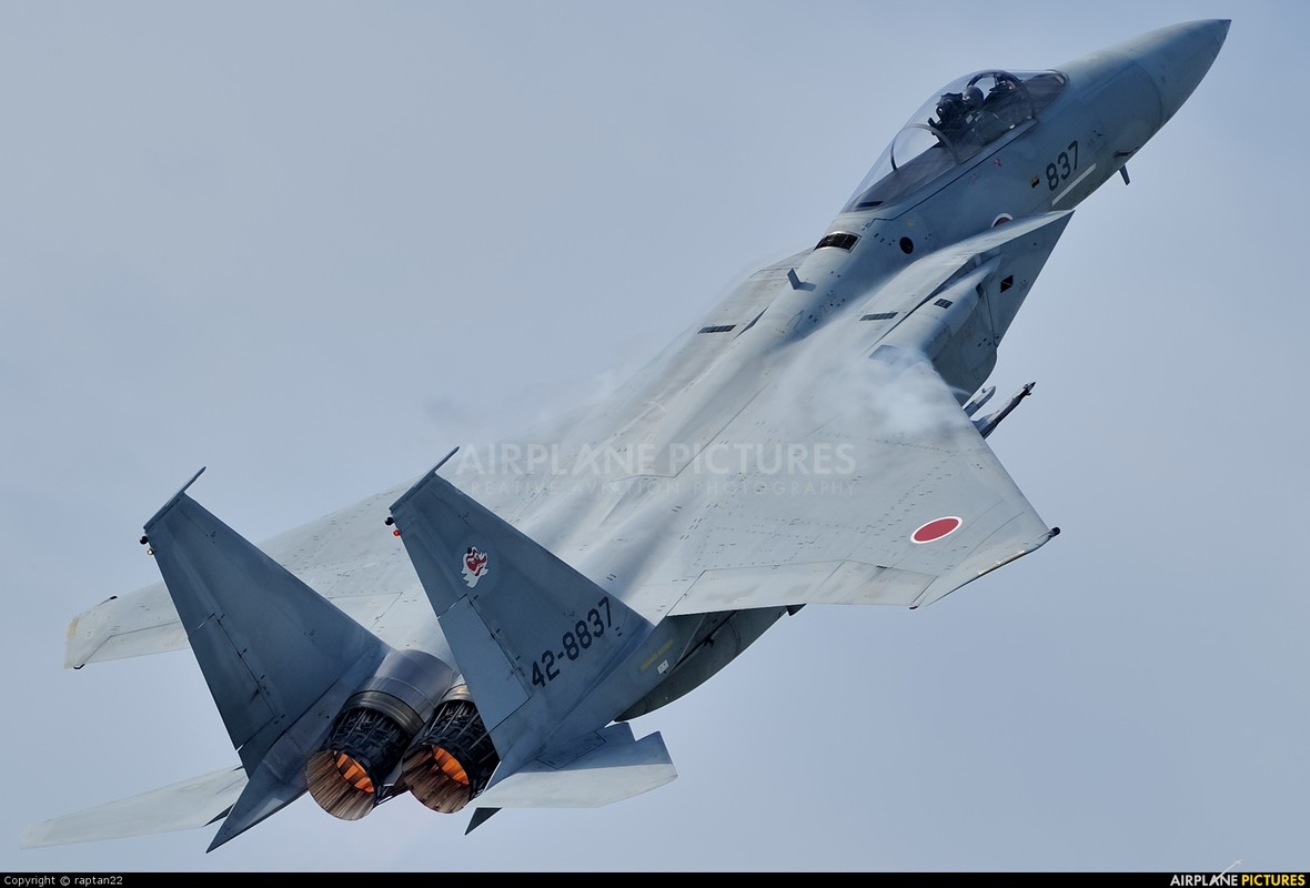 Nhat dang co trong tay bao nhieu tiem kich hang nang F-15?-Hinh-5