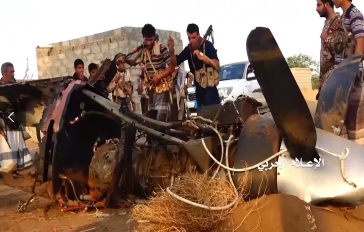 Doi quan chan dat Houthi lai ban ha UAV 