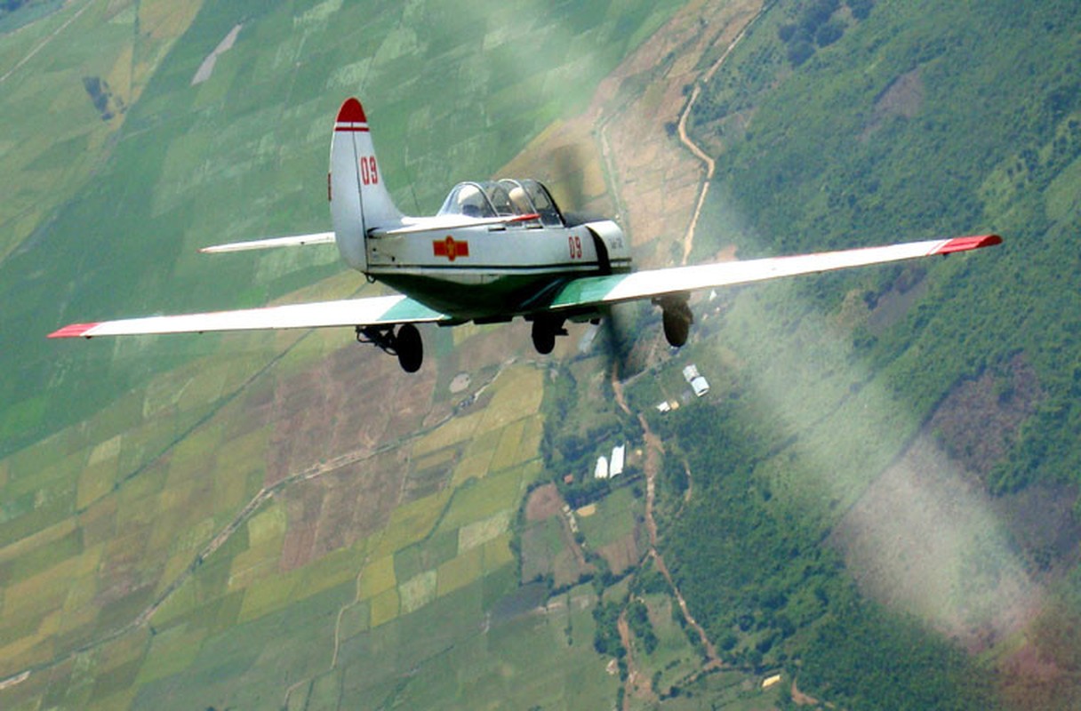 Yak-52: “Lop hoc tren may” cua khong quan Viet Nam-Hinh-10