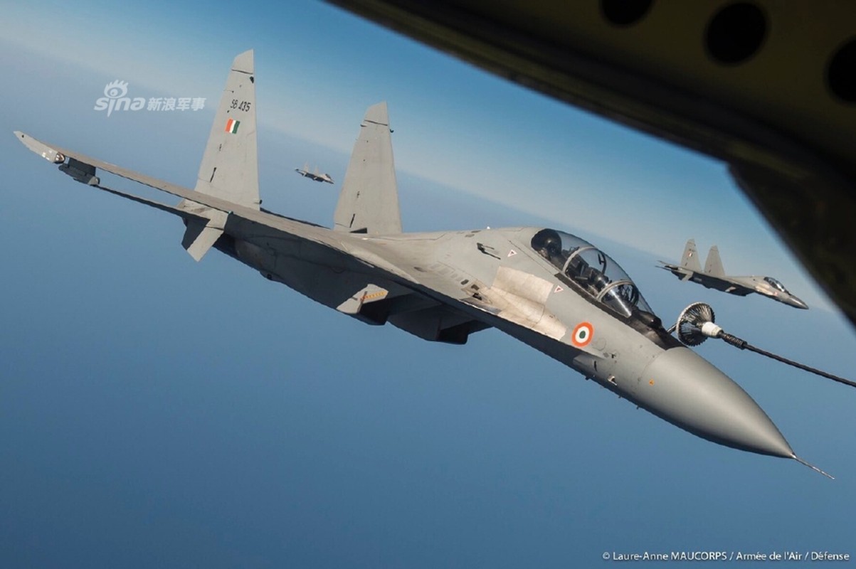 Su-30 cua An Do co gi hon Rafale ma phi cong Phap 