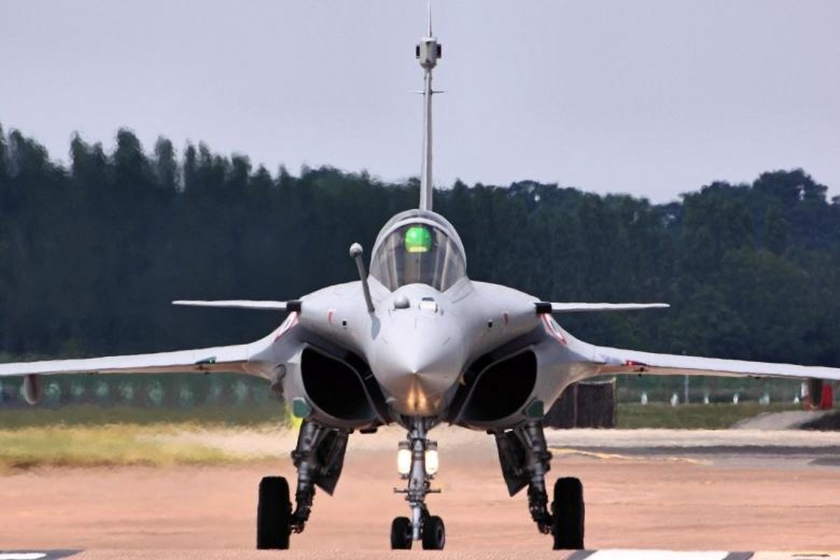 Su-30 cua An Do co gi hon Rafale ma phi cong Phap 