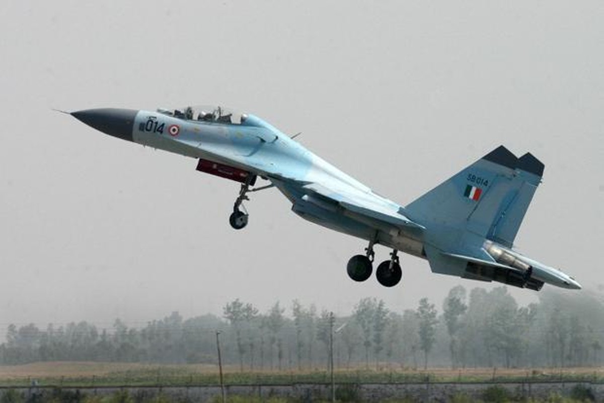 An Do mua cung luc 18 tiem kich, lai la Su-30MKI duoc xuong ten-Hinh-8