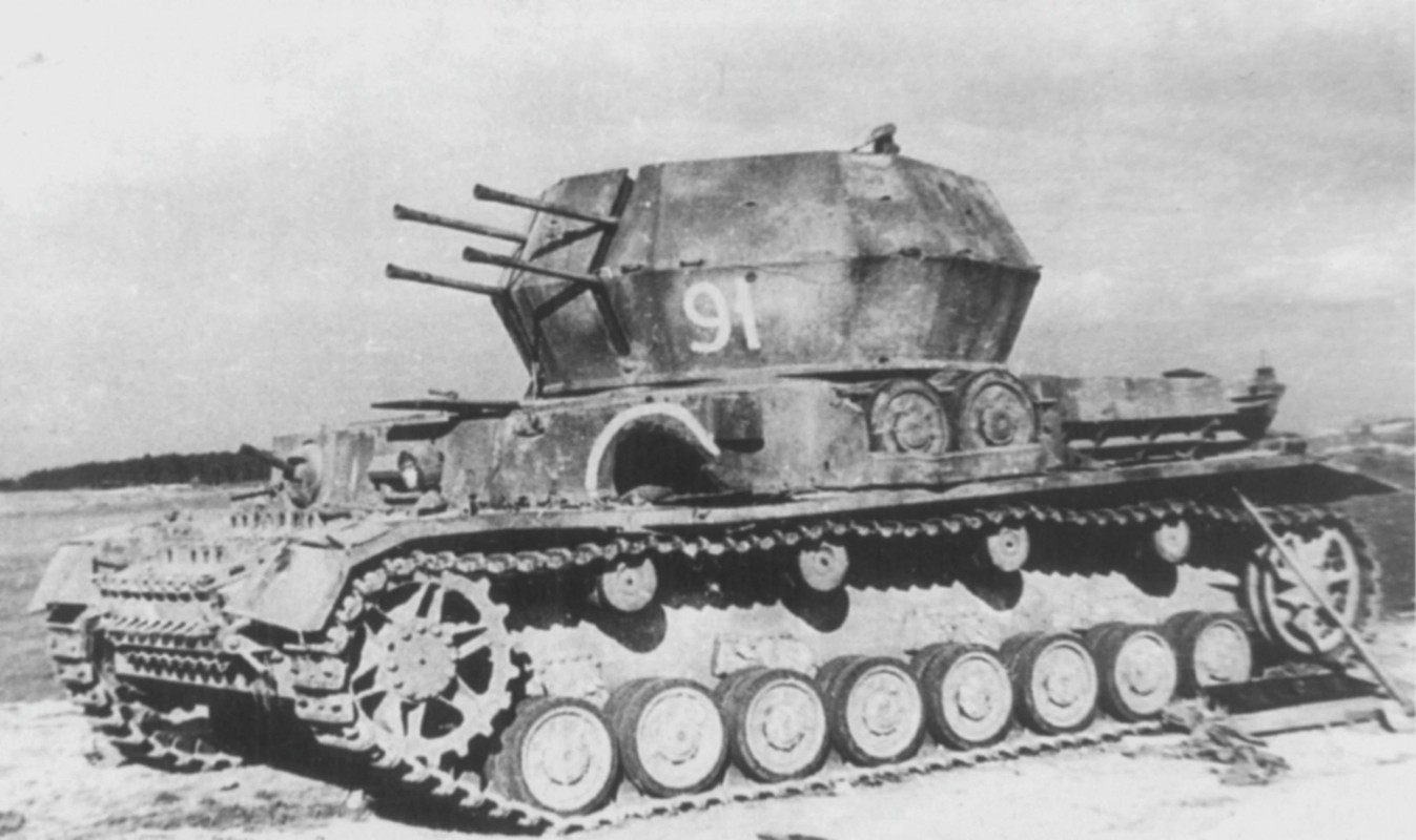 Kinh hai cach quan Duc lam nen suc manh tuyet doi cua Panzer IV-Hinh-9