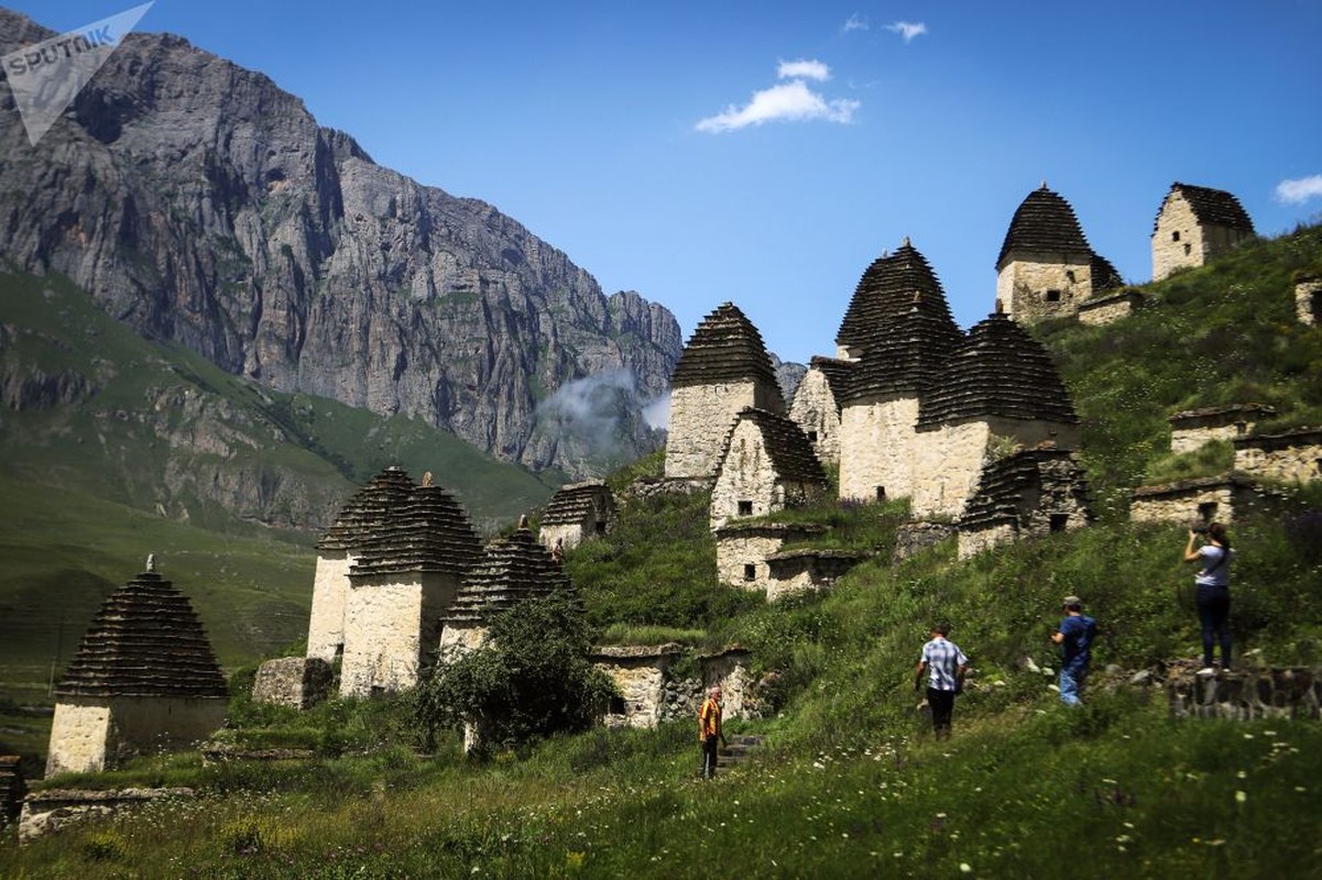 Lanh nguoi kham pha “thanh pho chet” o Cong hoa Bac Ossetia