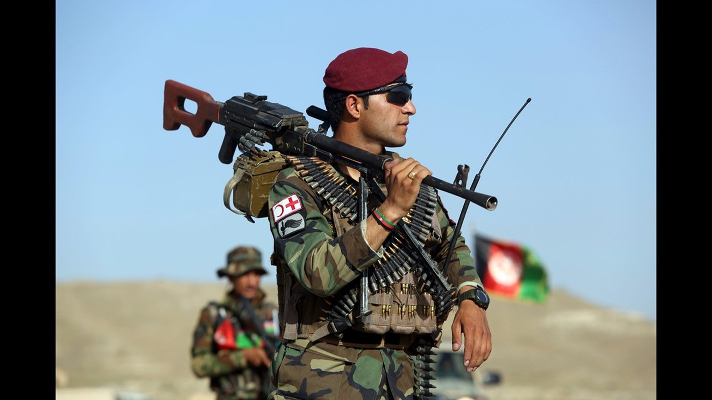 Soc: Afghanistan va NATO gay thuong vong dan thuong nhieu hon Taliban-Hinh-4