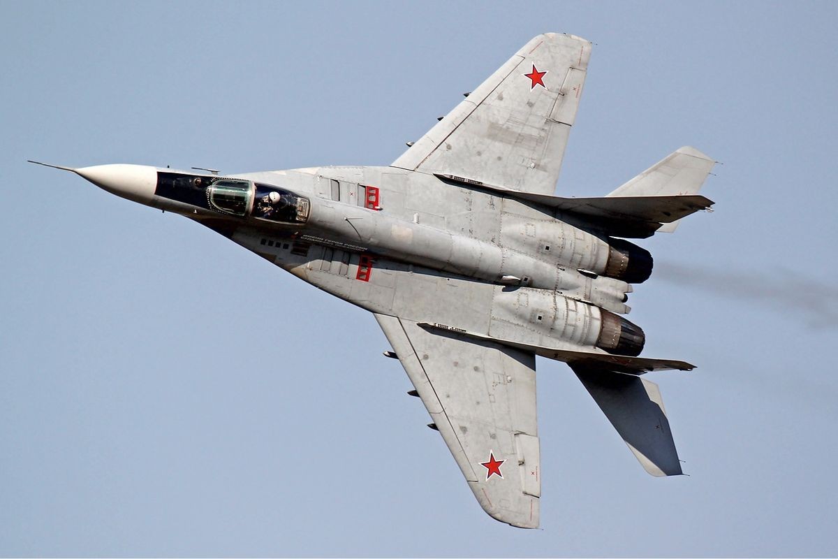 Ty phu dong sang lap Microsoft rao ban... tiem kich MiG-29-Hinh-3