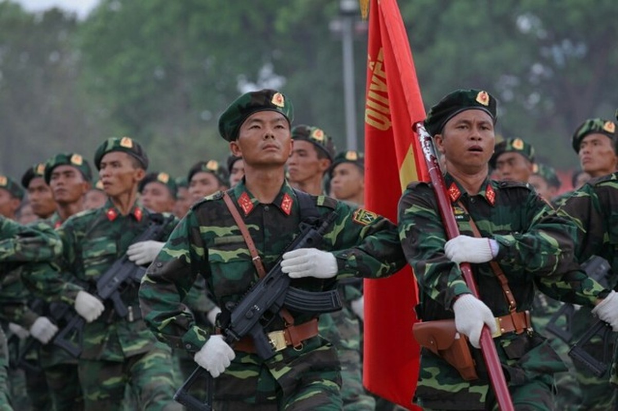 Viet Nam tang cuong trang bi sung Galil ACE 31 thay cho AKS va M18-Hinh-2