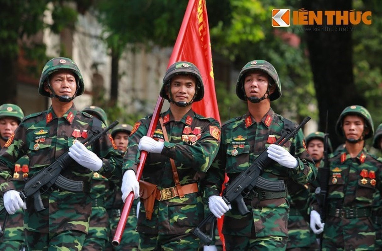Viet Nam tang cuong trang bi sung Galil ACE 31 thay cho AKS va M18-Hinh-9
