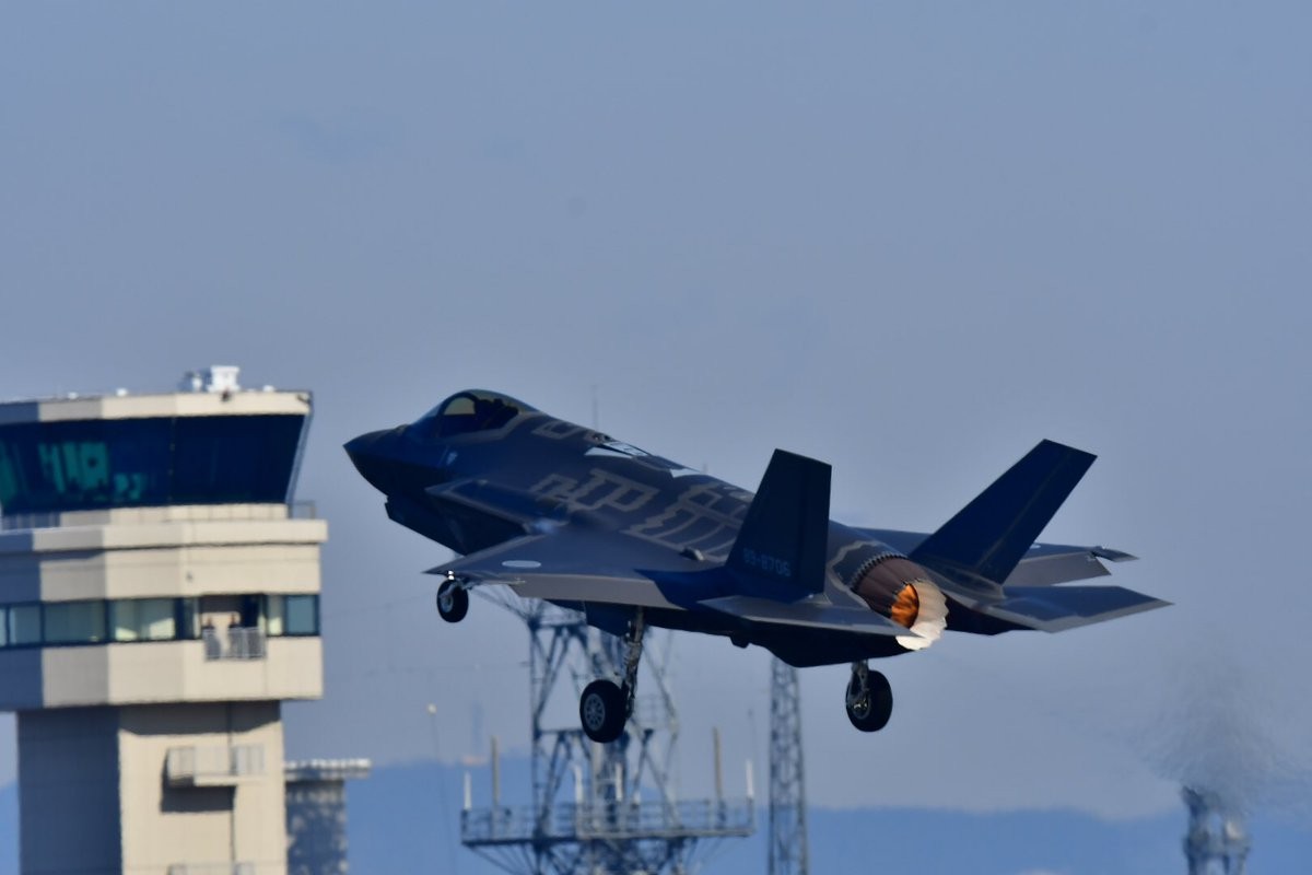 Ba Lan mua duoc F-35 tu My voi gia... dat gap doi quang cao-Hinh-9