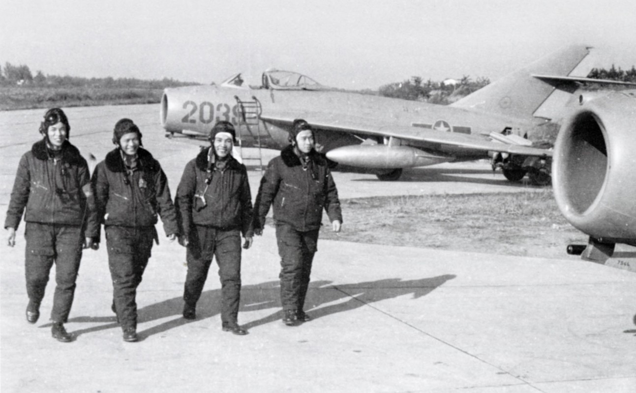 Tinh hoa chien thuat MiG-17 cua Khong quan Viet Nam