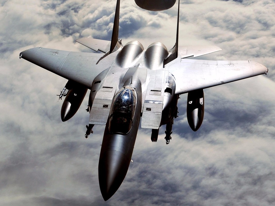 Khong quan My dung F-15 