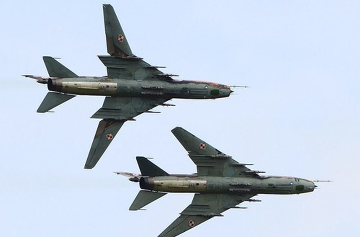 Anh hiem: Su-22M4 Viet Nam tuan tra phong khong voi ten lua R-60 AA-8 Aphid-Hinh-9
