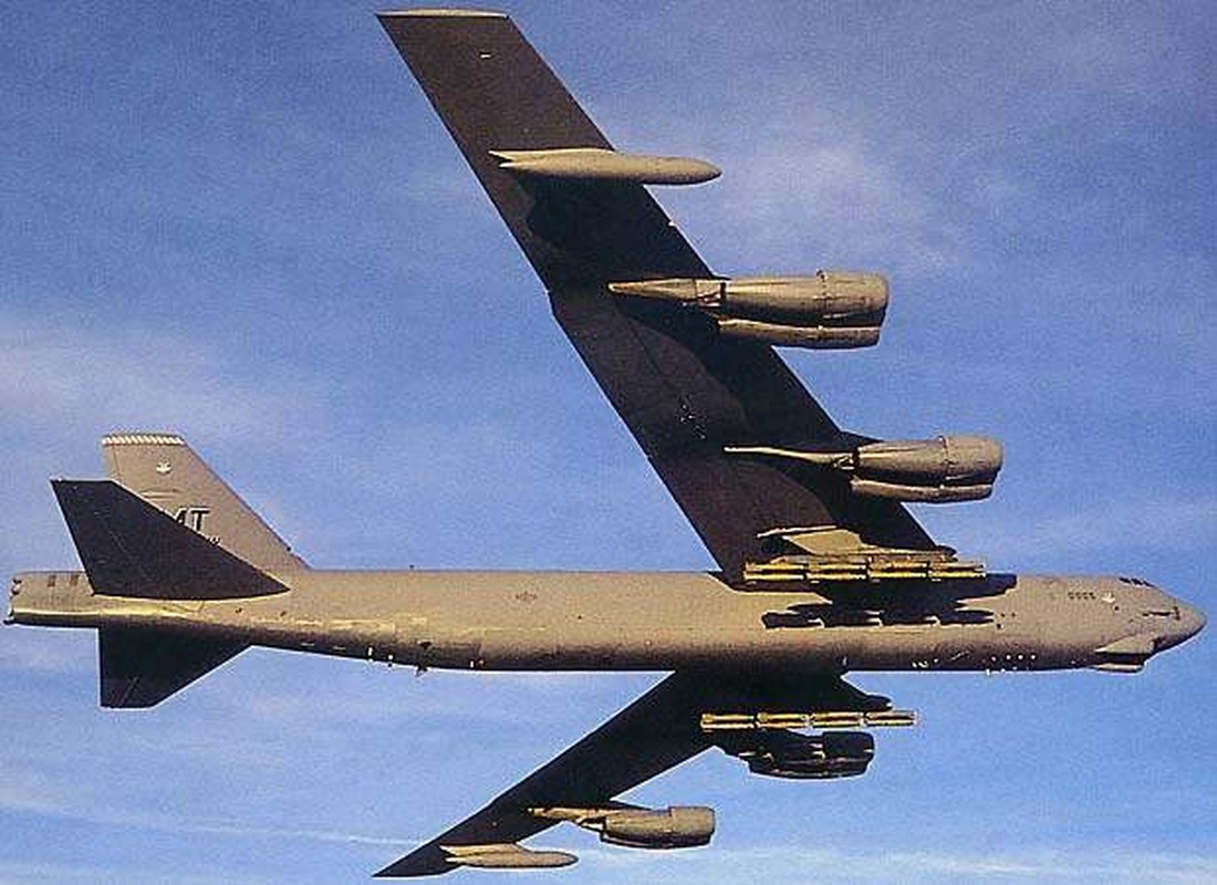 Phao dai bay B-52 My ap sat ban dao Crimea, Nga lo sot vo-Hinh-10