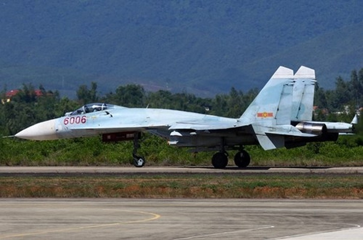 Hinh anh tiem kich Su-27 cua Khong quan Viet Nam nhung ngay con 