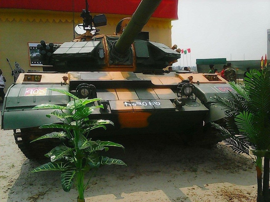 Viet Nam nen hoc theo cach cai bien xe tang T-54/55 trong giong het T-90 nay?-Hinh-6
