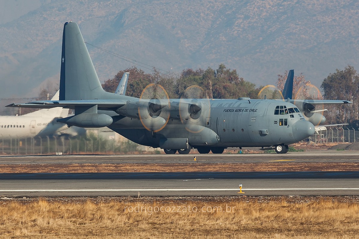 Sieu van tai co C-130 mat tich: Roi xuong bien, 38 nguoi khong ai song sot?-Hinh-5