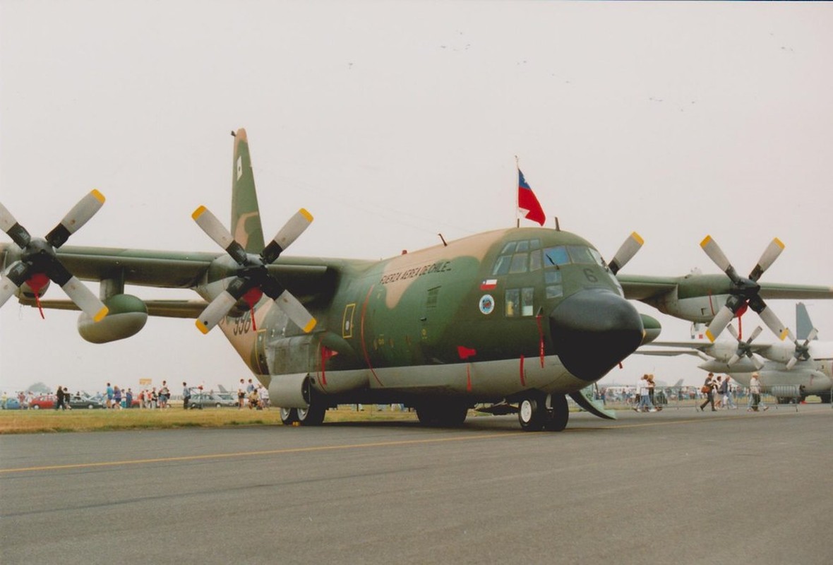 Sieu van tai co C-130 mat tich: Roi xuong bien, 38 nguoi khong ai song sot?-Hinh-7