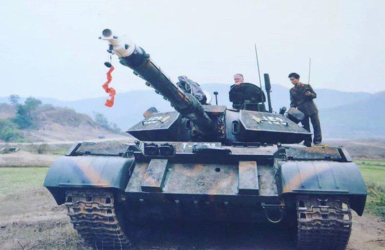 Anh hiem: Sieu tang T-54 Viet Nam dung co nong 105mm dat do trong qua khu-Hinh-5