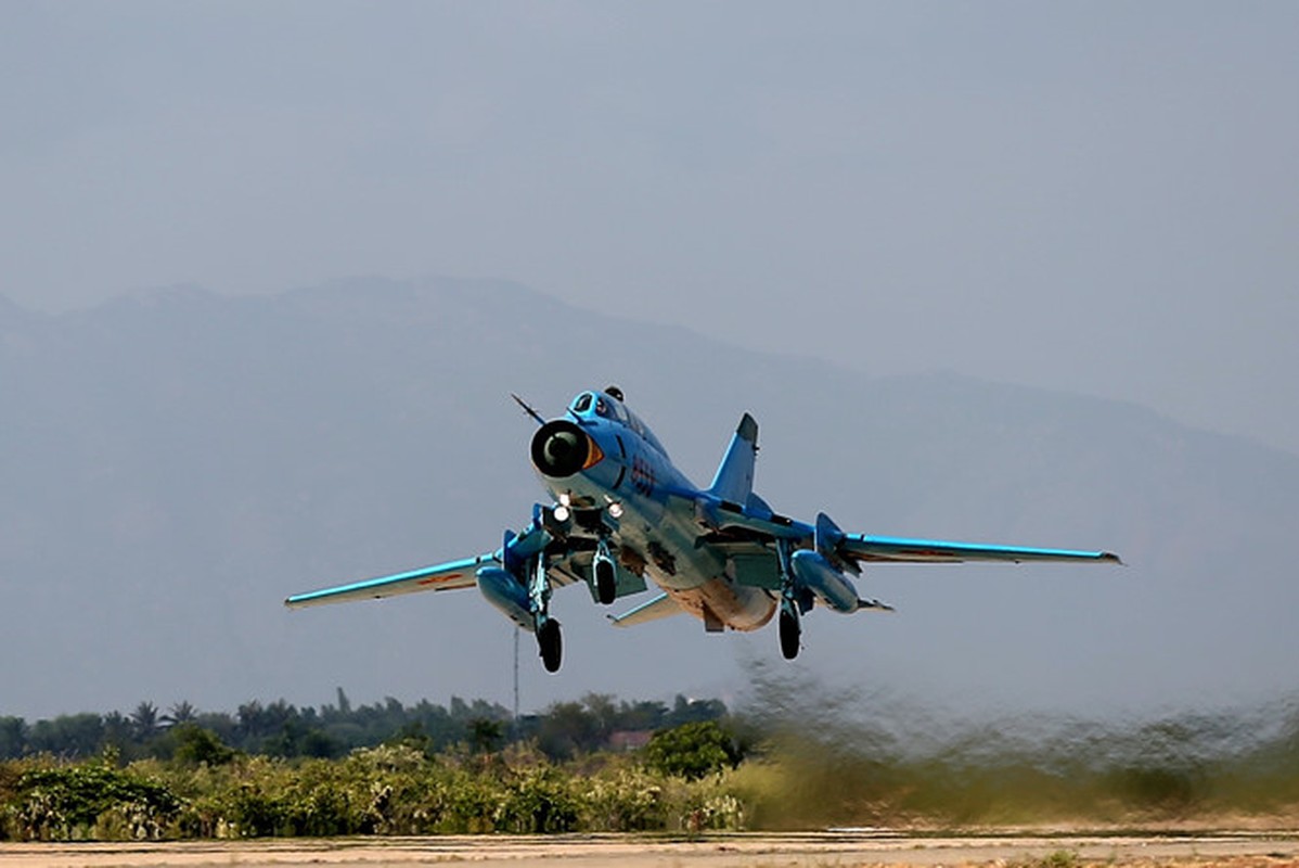 Su-25 thanh cong ruc ro o Trung Dong, xung dang thay the cho Su-22 Viet Nam-Hinh-2