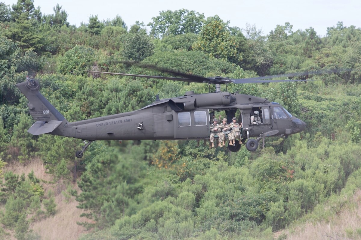 Truc thang UH-60M roi khien tuong Dai Loan thiet mang: Trung Quoc noi gi?-Hinh-8