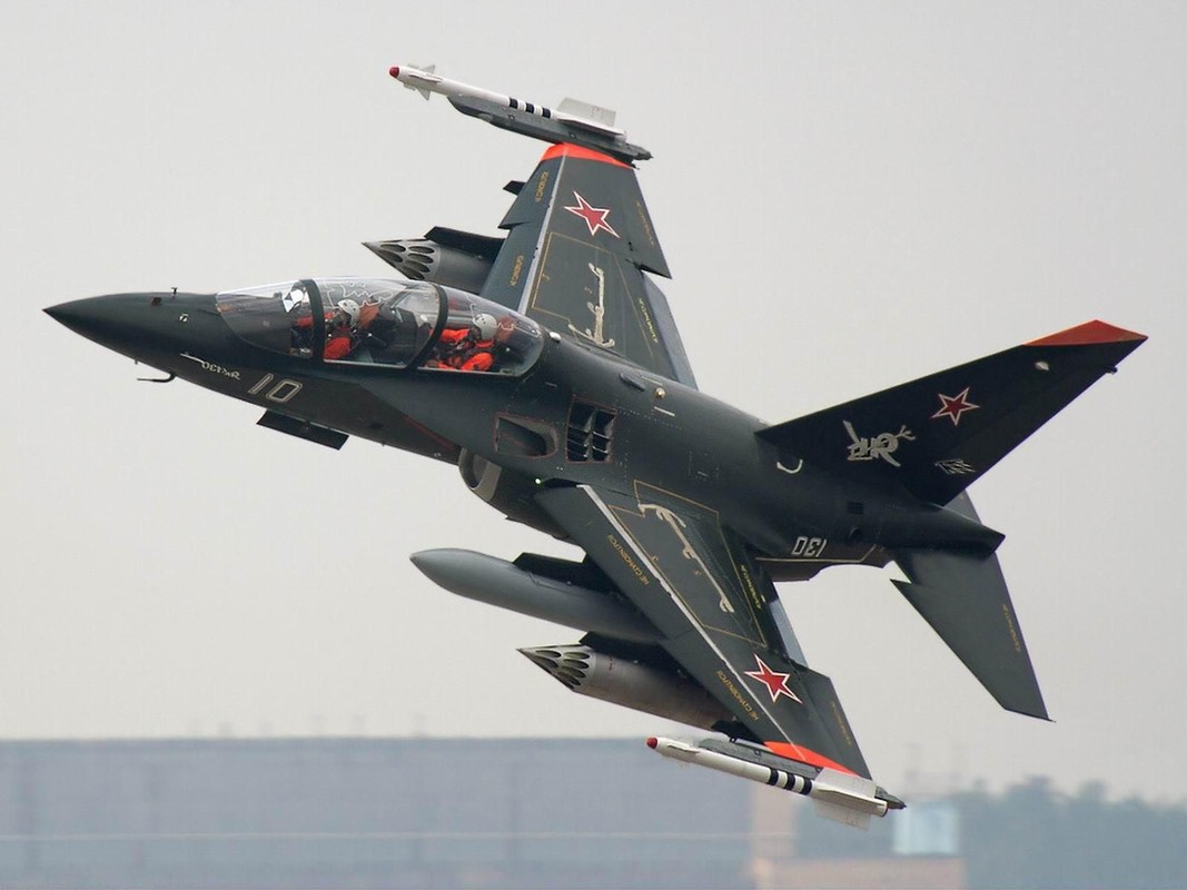 May bay Yak-130 Viet Nam sap mua co 