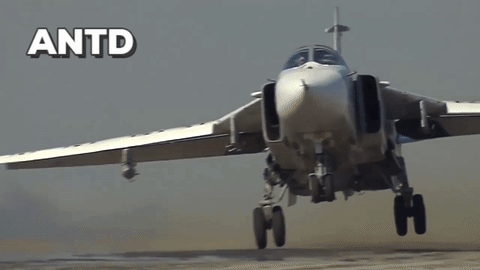 Khong quan Nga cho Su-24 nem bom thang dau phien quan, yem tro linh Assad-Hinh-13