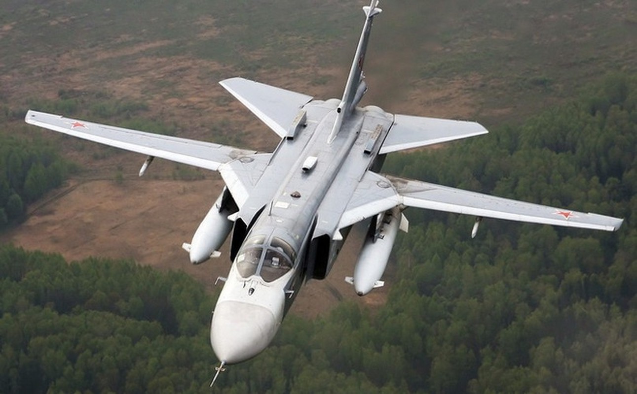 Khong quan Nga cho Su-24 nem bom thang dau phien quan, yem tro linh Assad-Hinh-21