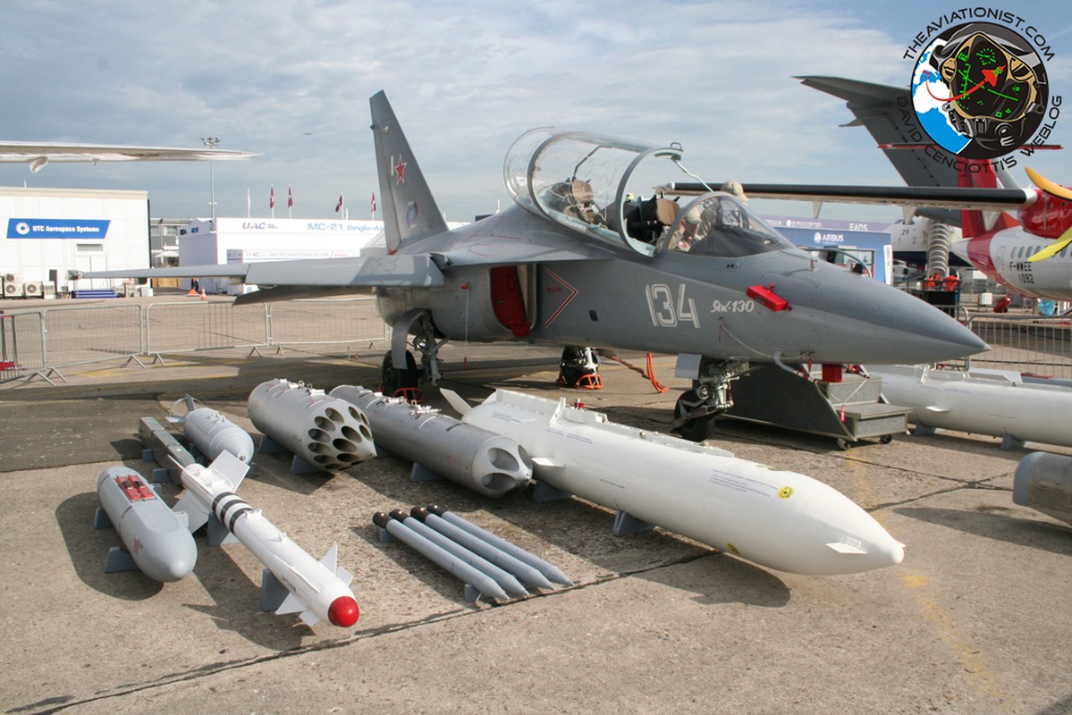 Yak-130 ve Viet Nam khi can co the dung thay tiem kich - bom Su-22?-Hinh-2
