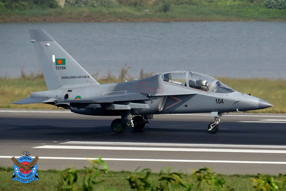 Yak-130 ve Viet Nam khi can co the dung thay tiem kich - bom Su-22?-Hinh-9