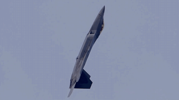 Bat ngo: F-22 Raptor cua My thua suc lam dong tac 