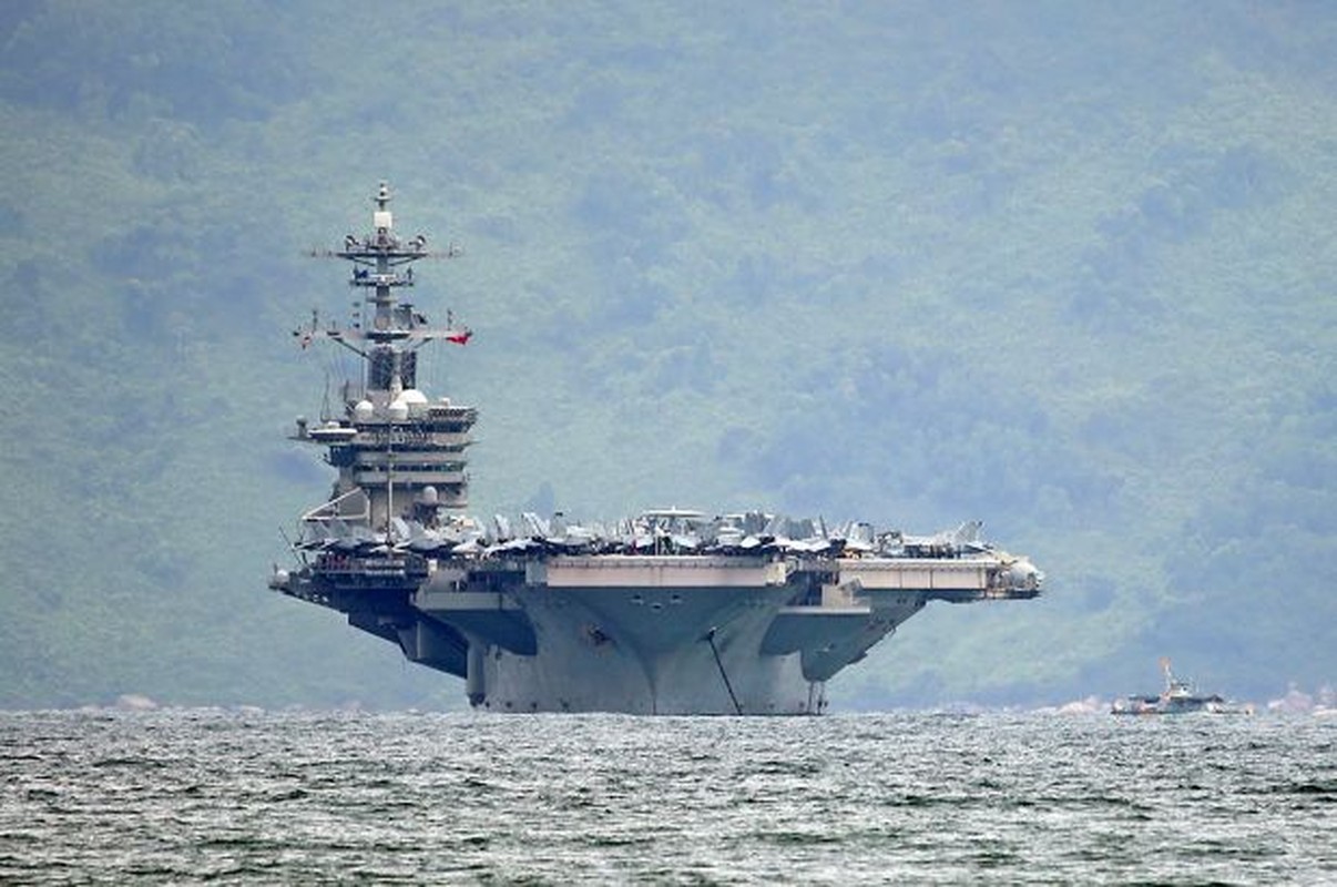 Vi sao ham truong tau USS Theodore Roosevelt bi cach chuc sau khi cau cuu cho thuy thu?-Hinh-4