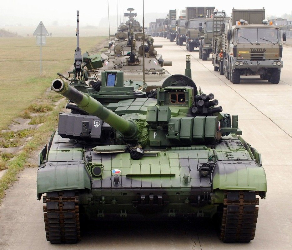 Tram tro truoc xe tang T-72 ban 