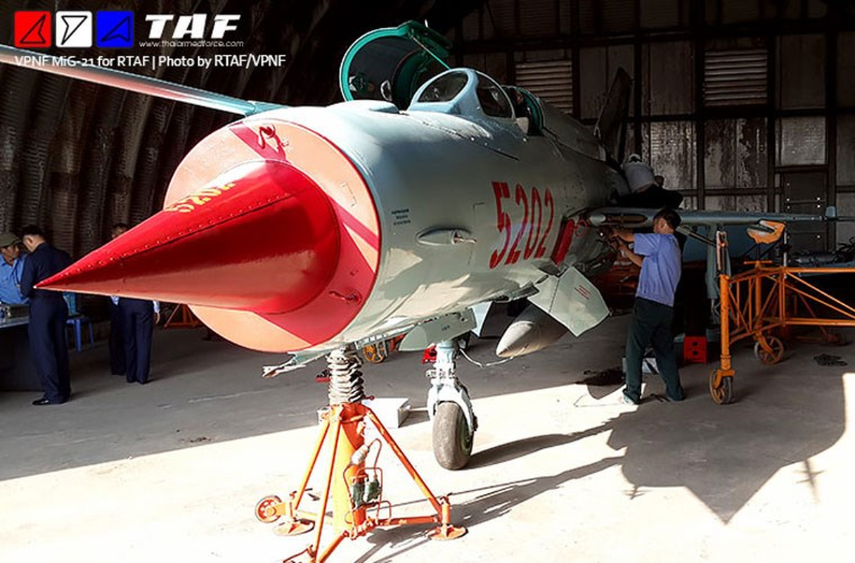 Tiem kich MiG-21MF cua Khong quan Viet Nam kieu hanh tren dat Thai Lan-Hinh-7