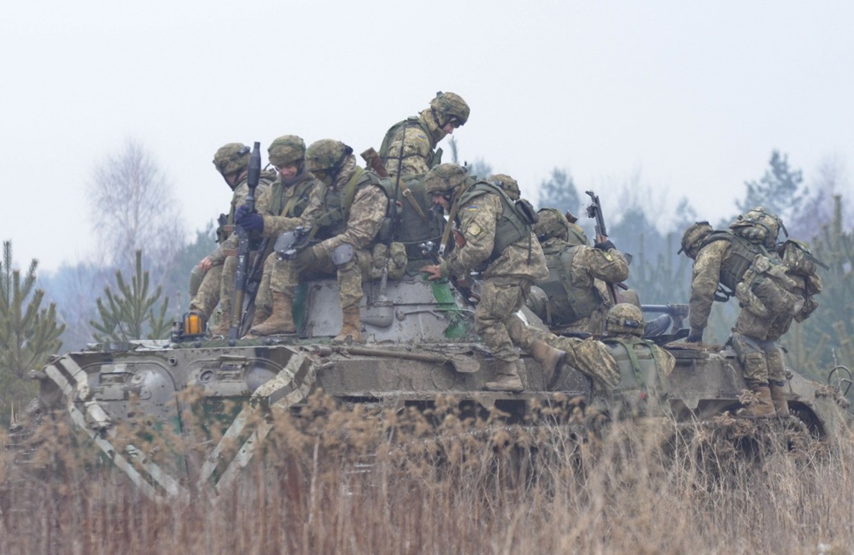 Ky la: Tu san xuat duoc BMP-1, Ukraine van phai nhap khau gan 40 chiec tu Ba Lan-Hinh-10