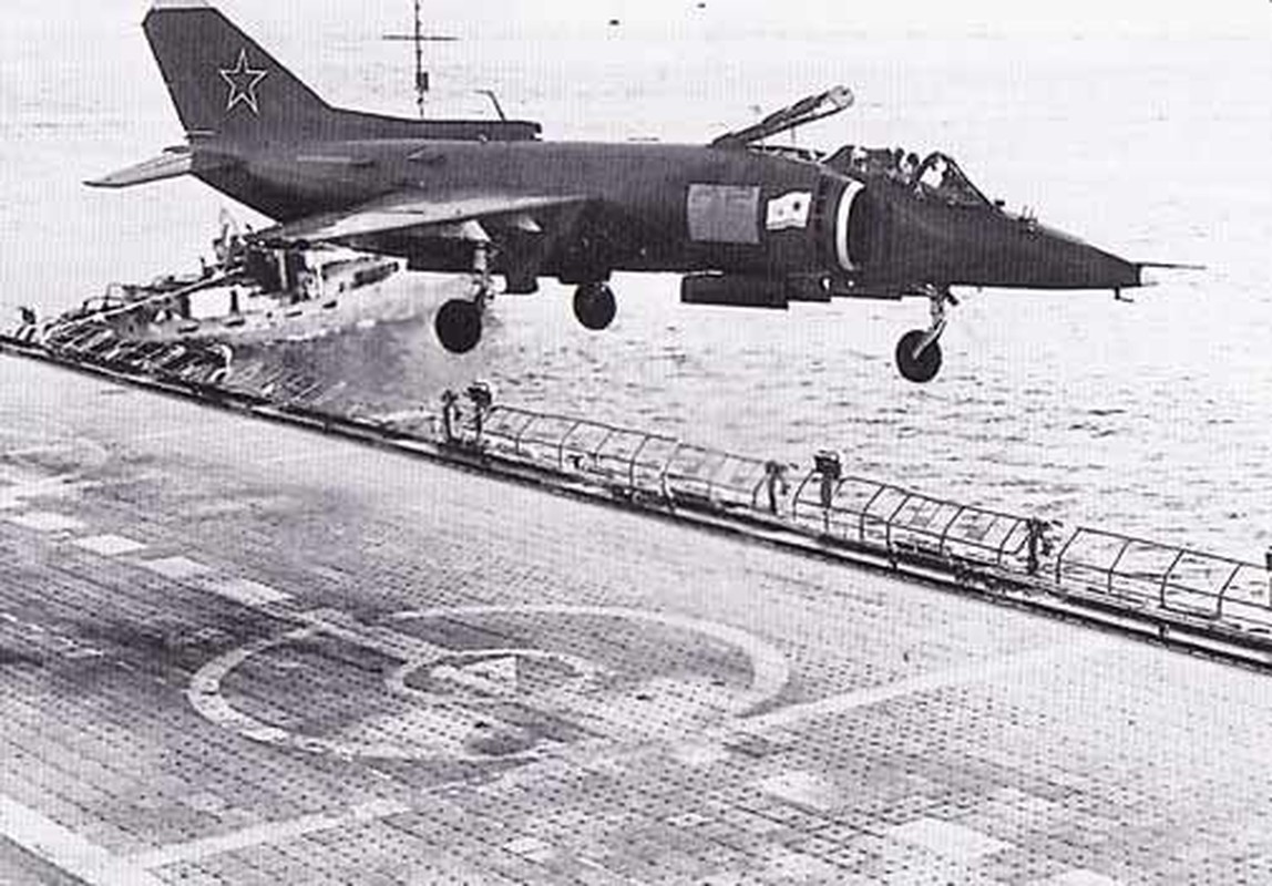 Tiem kich Yak-38 tung o Viet Nam: Phi cong Lien Xo nao cung muon lai thu!-Hinh-4