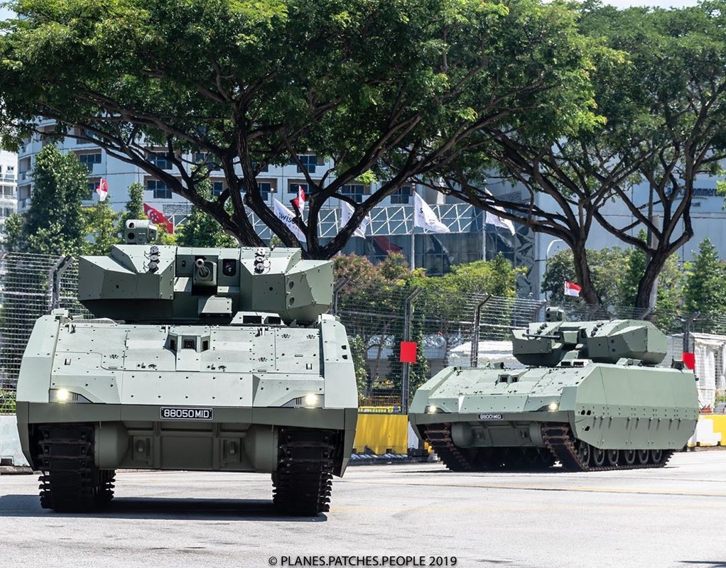 Singapore tiep tuc dat hang xe chien dau bo binh 