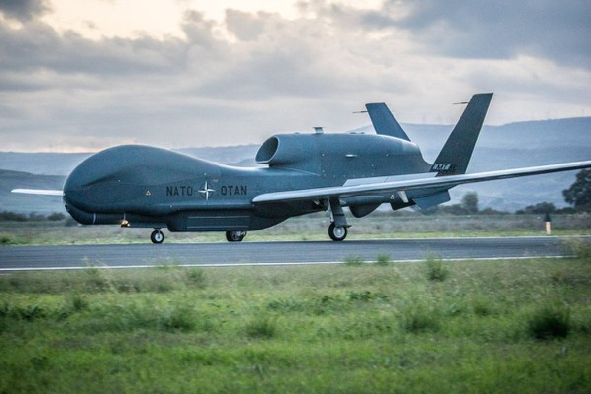 Han Quoc nhan sieu UAV do tham RQ-4 Global Hawk tu My-Hinh-9